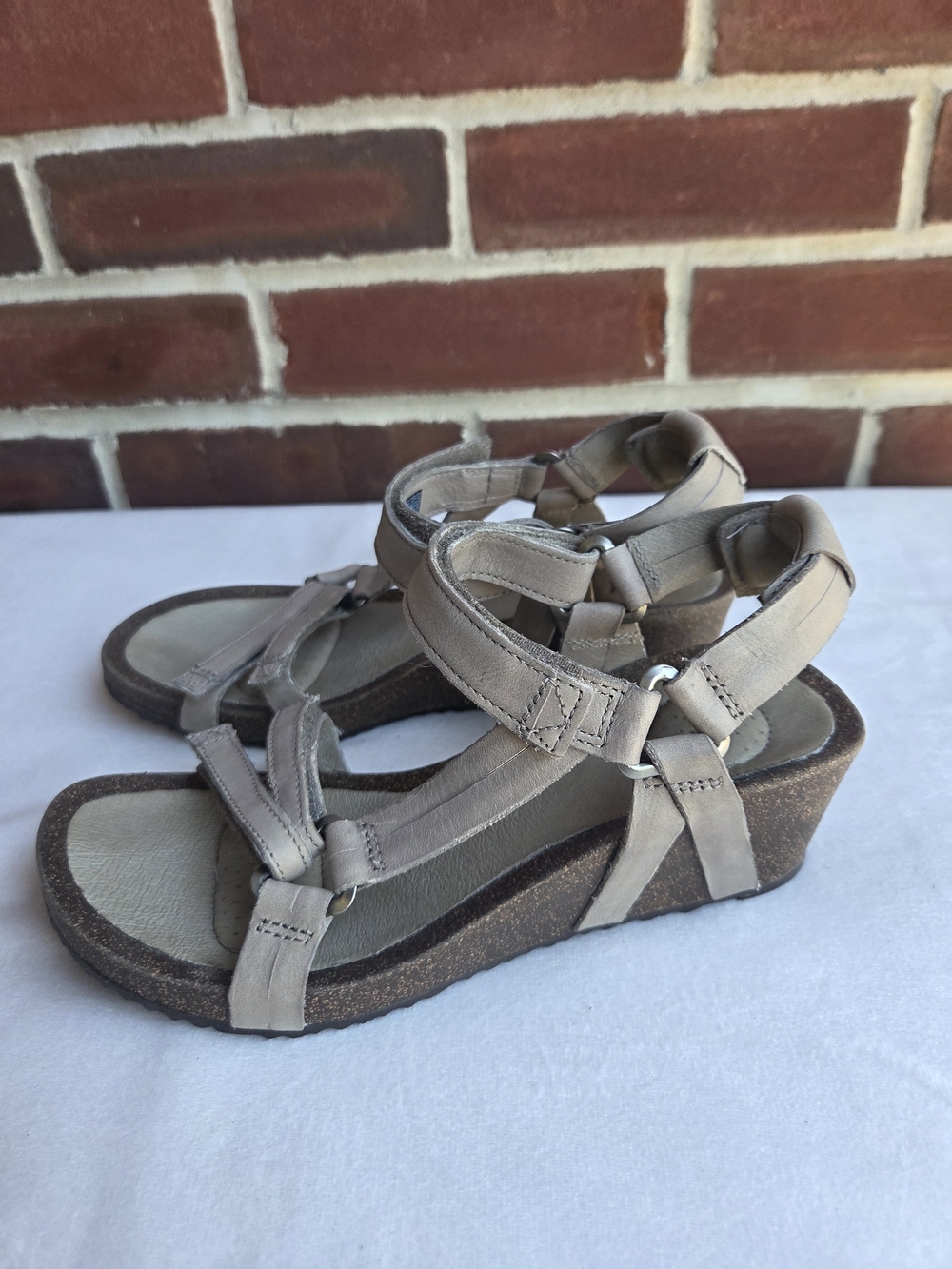 TEVA Women’s Leather Strappy Wedge Sandals Beige Taupe Size US 6.5